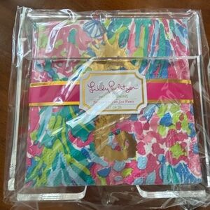 Lilly Pulitzer Vibrant Seahorse Napkins with holder NIB hostess gift